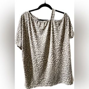 One shoulder Leopard print blouse